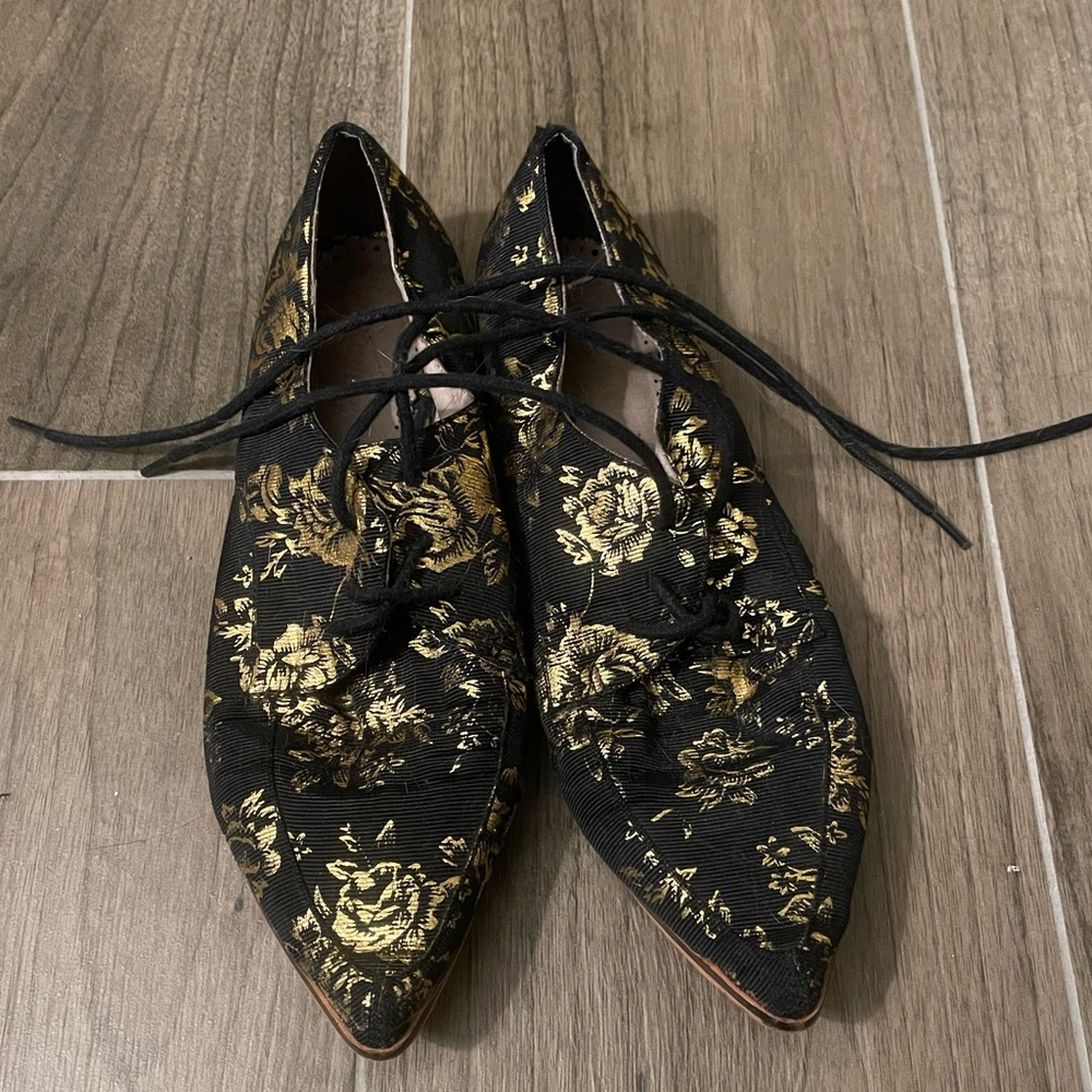 FarylRobin RARE gold flat loafers size 9